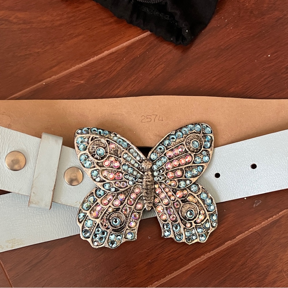 Gorgeous Swarovski crystal butterfly belt. Genuine leather light blue size 80-85